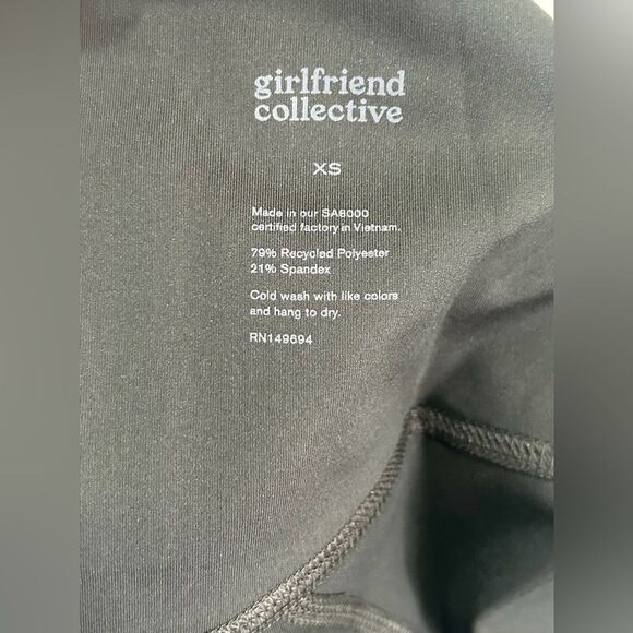 Girlfriend Collective Compressive High-Rise Leggings in Black (XS) - Picture 7 of 11